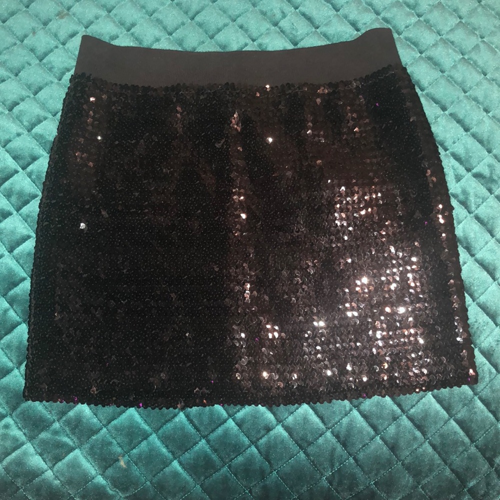 SEQUIN SKIRT